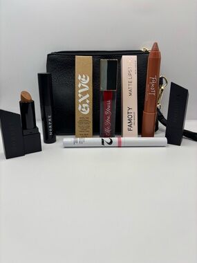 Makeup Bundle with small bag